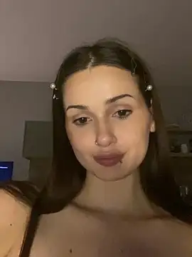 SoShyEmmyyy