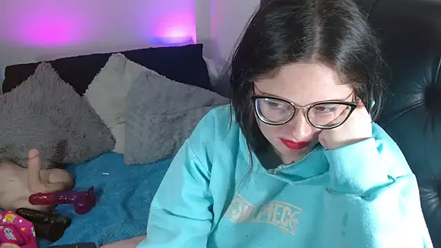 krystaladams - KrystalAdams's free webcam - UK Sex Cams