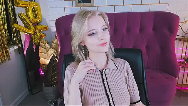 LeonaStane