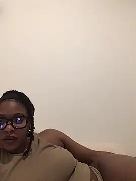 CurvyGoddessXxx