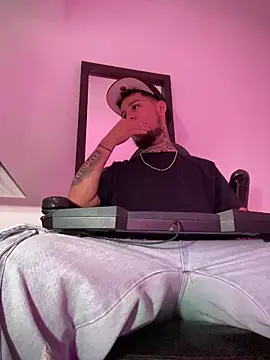 junihn0 - Junihn0's free webcam - UK Sex Cams