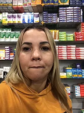 imoly99 Live Webcam on Stripchat