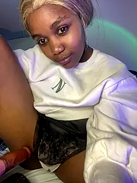 SAD_ORCHID live cam screenshot female on Bagaboante — Live Sex Chat & Cams