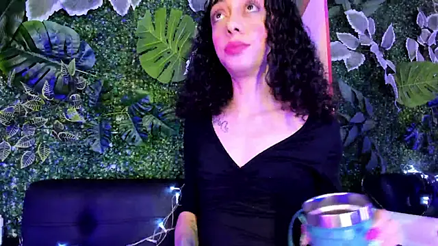 CurlyWeeds
