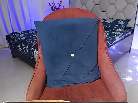 Little_queenn