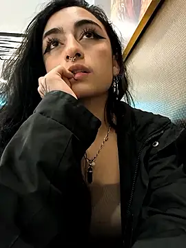  Lila_Desiree chat room