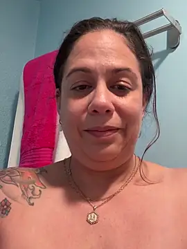 PrettyKittyMia
