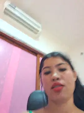 Webcam Model (Luna_20x)  is live.Free join now!