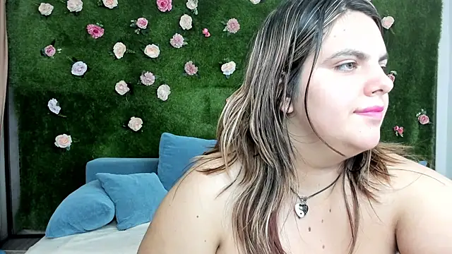  Huge_Titties_ chat room