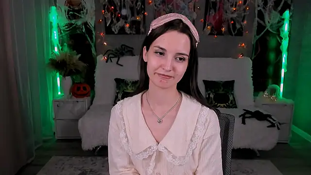 samanthaaawalker - SamanthaaaWalker's free webcam - UK Sex Cams