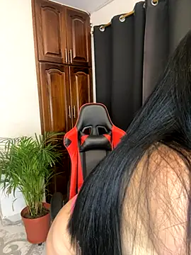 Webcam Model (carol_cruz133)  is live.Free join now!