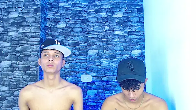 THE_HOT_BOYS_23