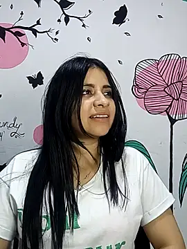 Webcam Model (ValerieLove_)  is live.Free join now!