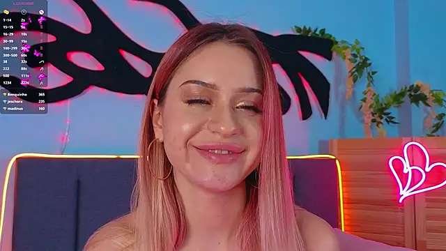  AlinaWalters chat room