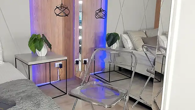 Mia_Roswell