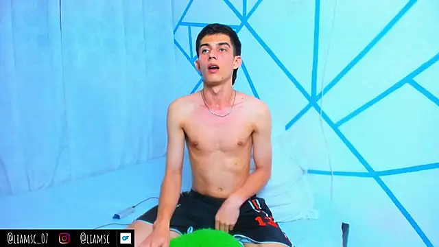 liam_scott77 - Liam_scott77's free webcam - UK Sex Cams