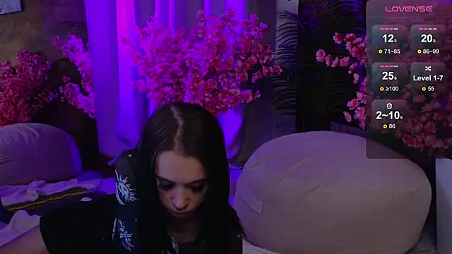 lilithstrangfor - LilithStrangfor's free webcam - UK Sex Cams