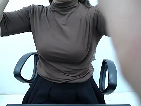  _Lady- chat room