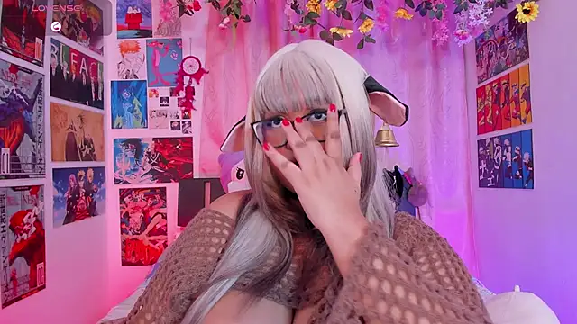 MissCurvyTop