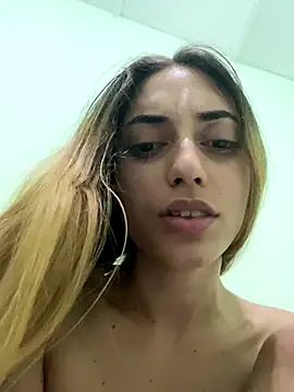loirinhaaa - Loirinhaaa's free webcam - UK Sex Cams