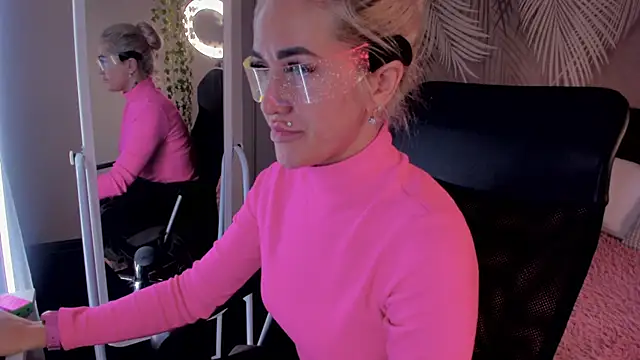 Kira_Key