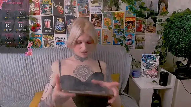 simona_rain - Simona_Rain's free webcam - UK Sex Cams