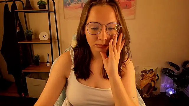 Nuura_Moore