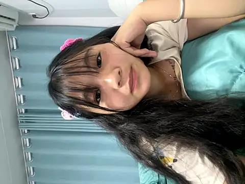 Emlyly-18