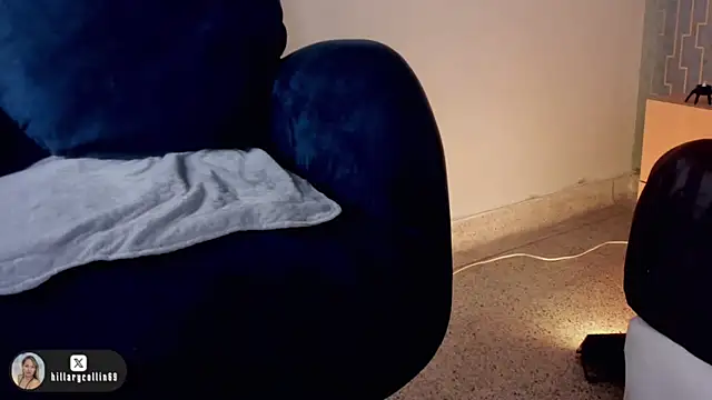 hillary_collins1 - Hillary_Collins1's free webcam