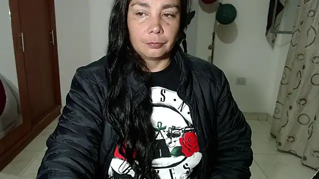 Vivian_milf_paint