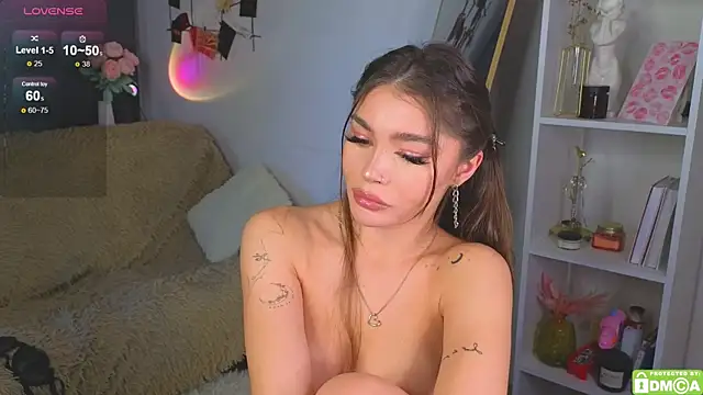 Caroline__Brown