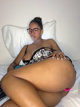 Mia_sweet80