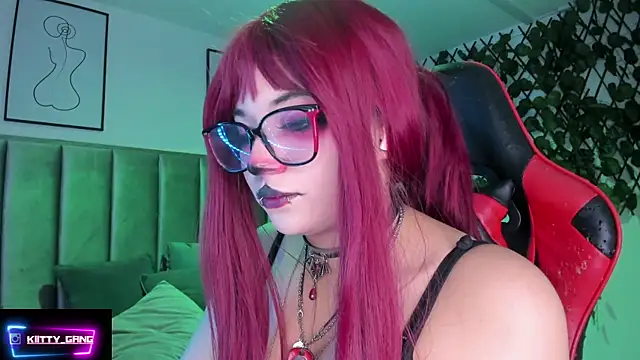 kitty_gang - Kitty_Gang's free webcam - UK Sex Cams