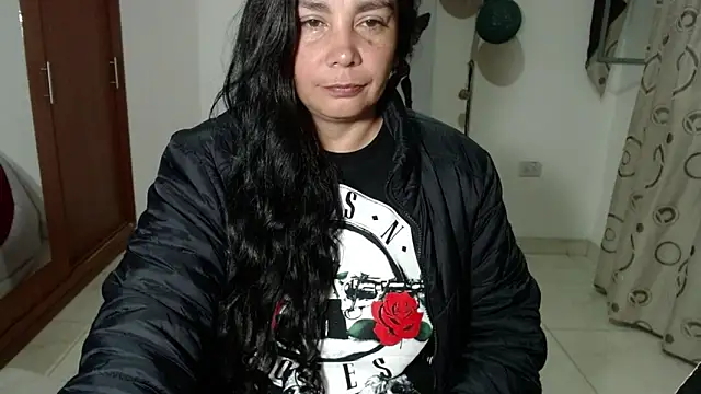 Vivian_milf_paint