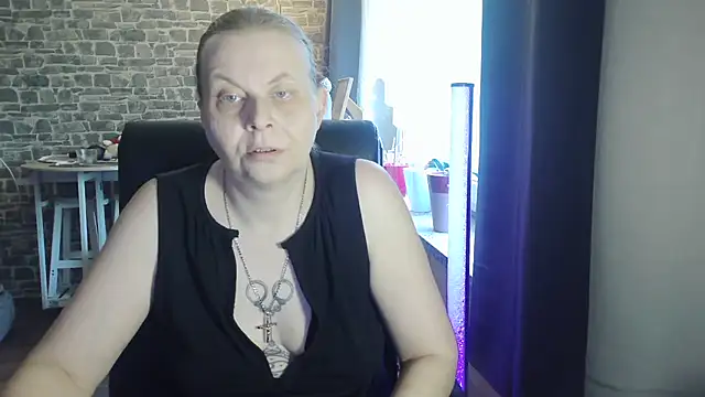 SweetPhoenix76