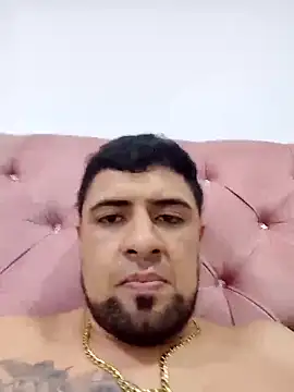 ariana_and_lucas on StripChat