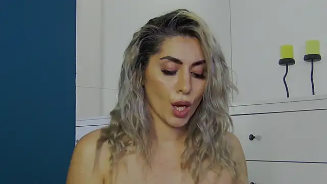  CelineMeyerr chat room