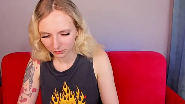 likilips - LikiLips's free webcam - UK Sex Cams