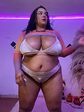 Webcam Model (ariadna_cooper)  is live.Free join now!