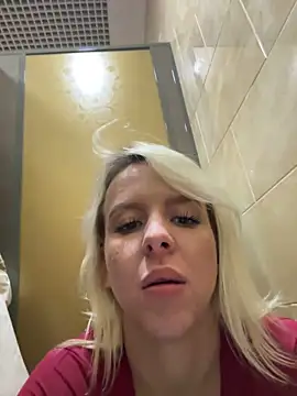 Webcam Model (LikaCat)  is live.Free join now!