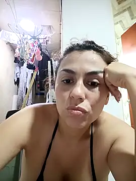 Webcam Model (vanessa-titisM)  is live.Free join now!