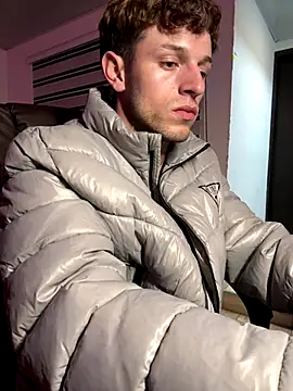 noah_red - Noah_red's free webcam - UK Sex Cams