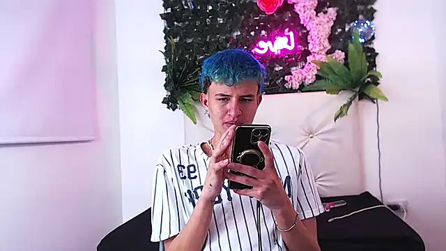 iam_lukas__