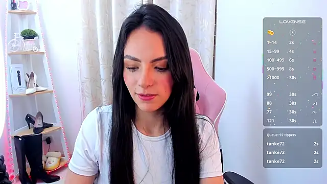 sarah_saenz_