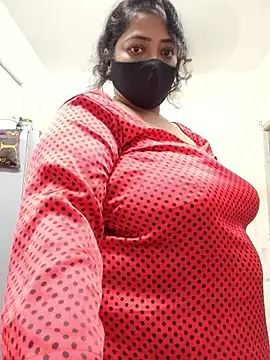 Webcam Model (zeepe19)  is live.Free join now!