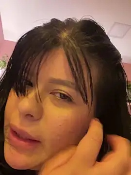 Scarlett_grey1