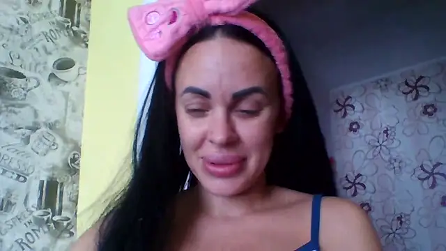 Stefaniyaxq webcam stripchat model stream image