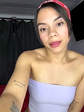 Crystal_555 webcam stripchat model stream image