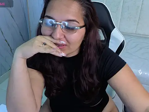  Saraah_Tx chat room