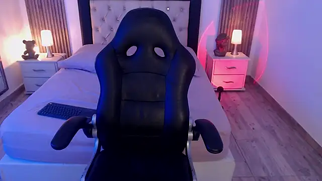  zoe_jones13 chat room
